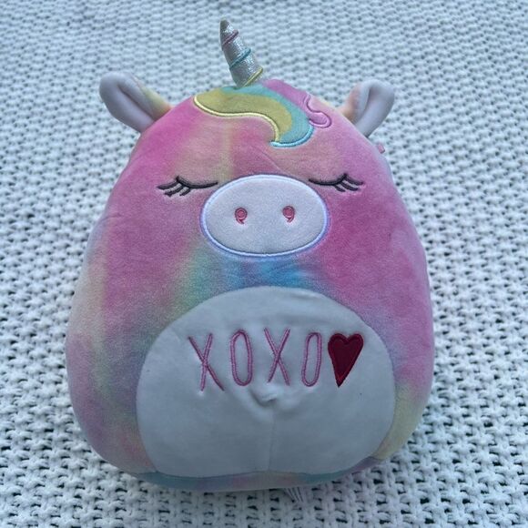 SQUAD UP Grow your Squishmallows Squad with this 8-inch plush. SNUGGLE, SQUEEZE, - Picture 1 of 3